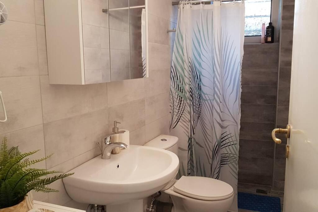 Ellis Home With Private Entrance And Nice Veranda خانيا المظهر الخارجي الصورة